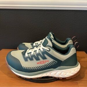 Keen Women’s Arvada Sea Moss Desert Sage Low Carbon Fiber Toe Utility Shoes 8.5M
